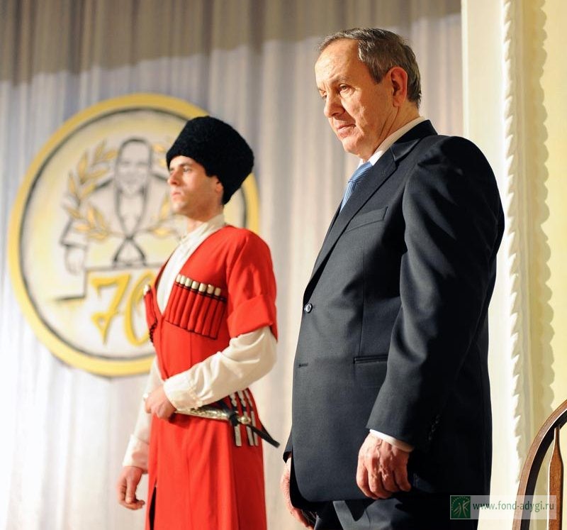 тот снимок сделан всего 5 лет назад: Якуб Коблев на праздновании своего 70-летнего юбилея.