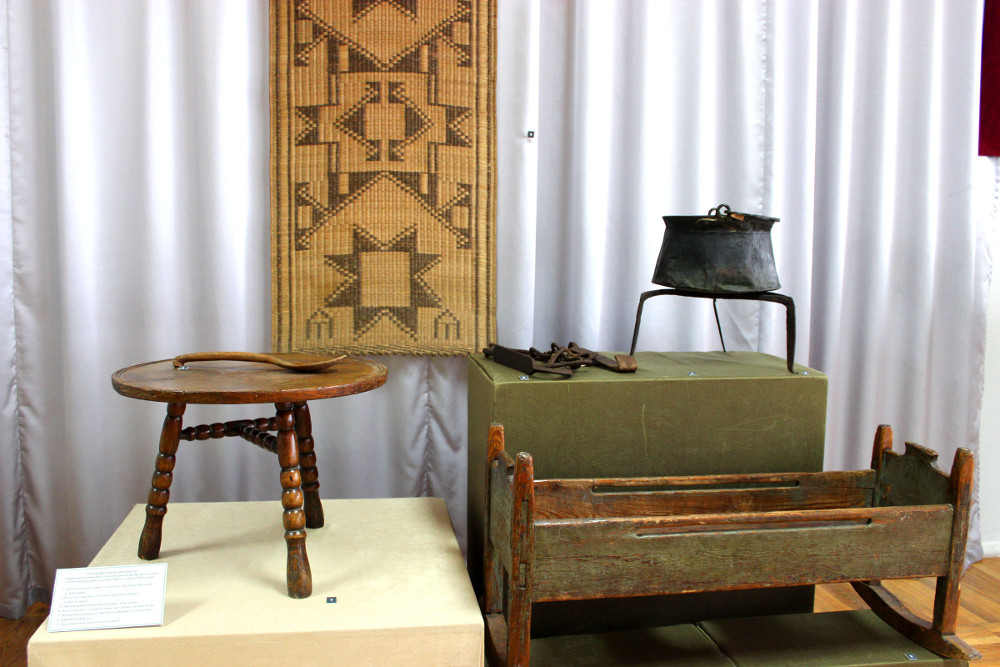 90-летнюю историю Национального музея Адыгеи отразили в экспозиции «Музей и время» 