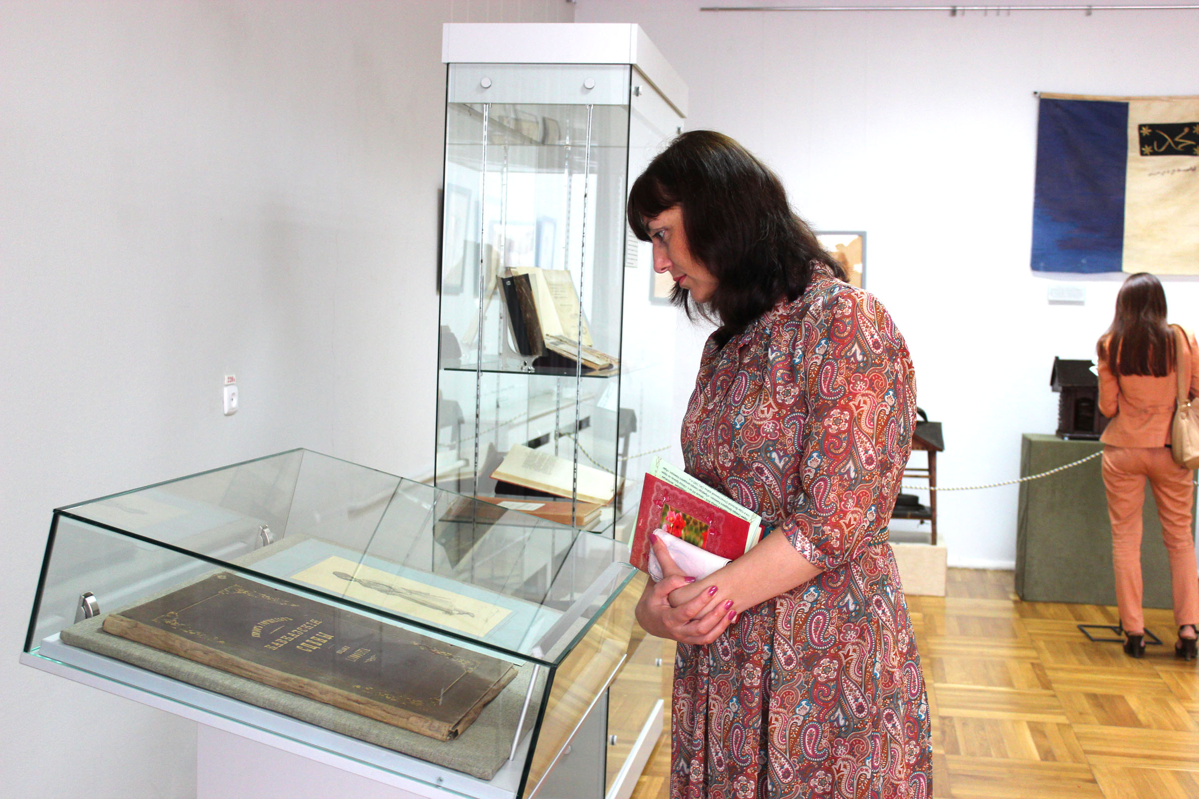 90-летнюю историю Национального музея Адыгеи отразили в экспозиции «Музей и время»