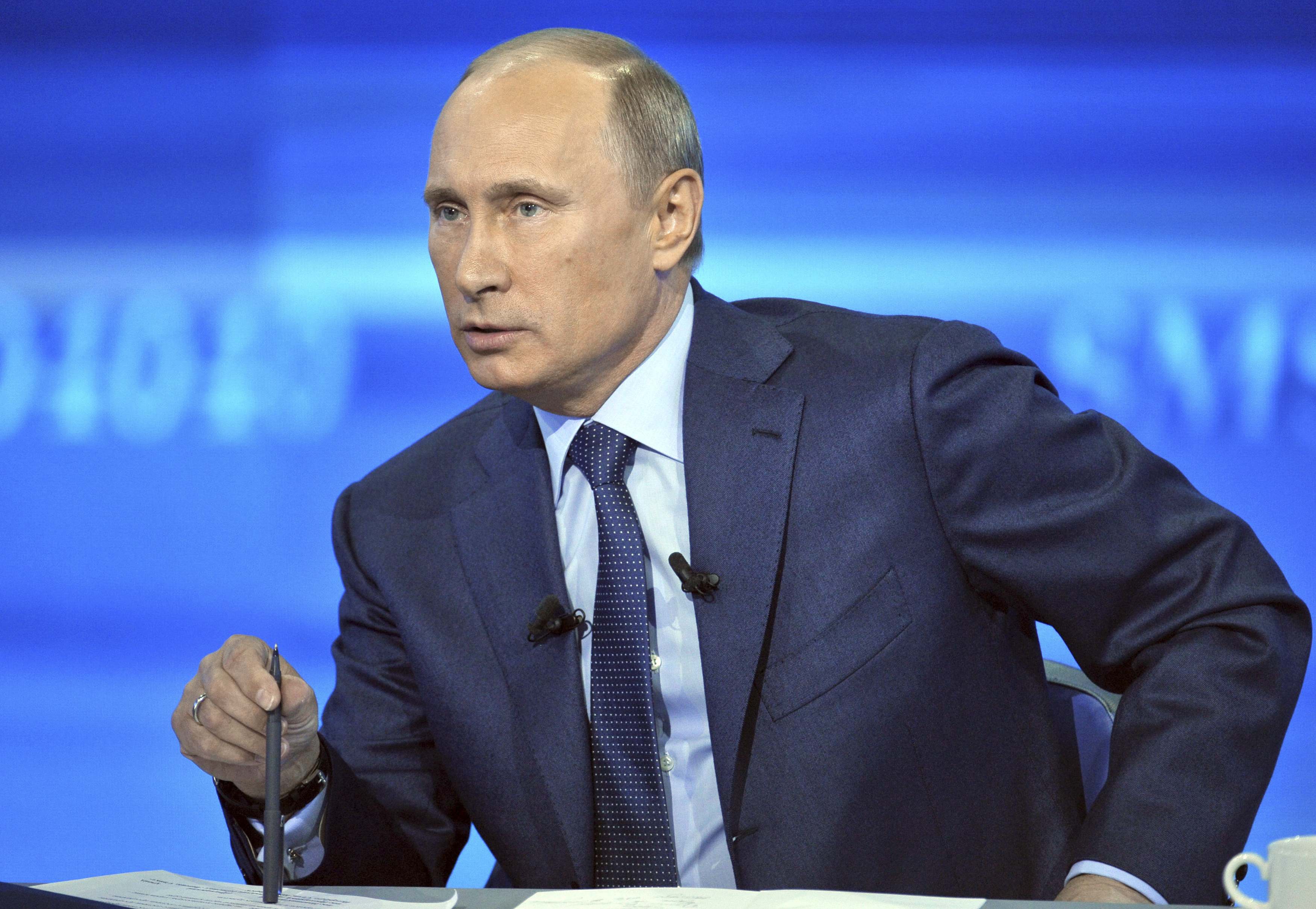 Президент РФ Владимир Путин уверен, что победы мотивируют всех, а поражения — только сильных, но таких в нашей стране — большинство