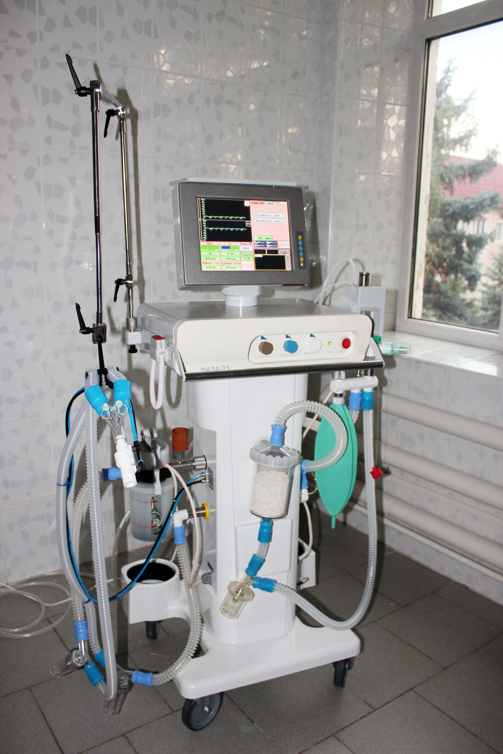 В прошлом году  Адыгейская республиканская клиническая больница получила новые наркозно-дыхательные аппараты.