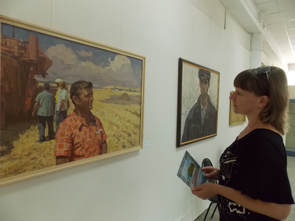 Труд человека в творчестве художников Адыгеи отражает новая выставка, открывшаяся в Картинной галерее РА
