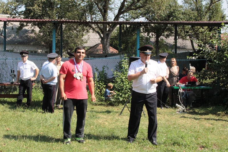 Праздник спорта и здорового образа жизни, который провели в «Горном» полицейские региона, собрал более 400 участников и организаторов