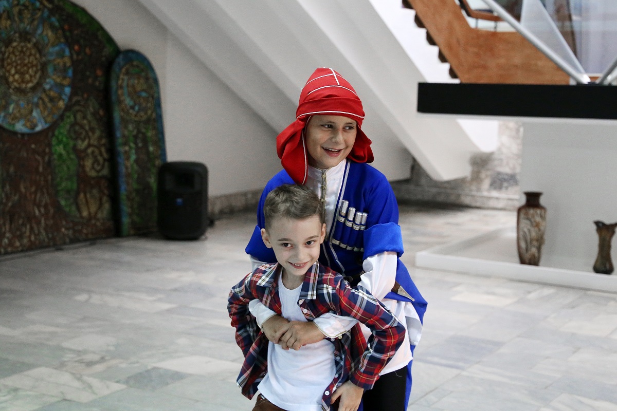 В Адыгее сняли первый на Северном Кавказе профессиональный клип для детского ансамбля адыгского танца