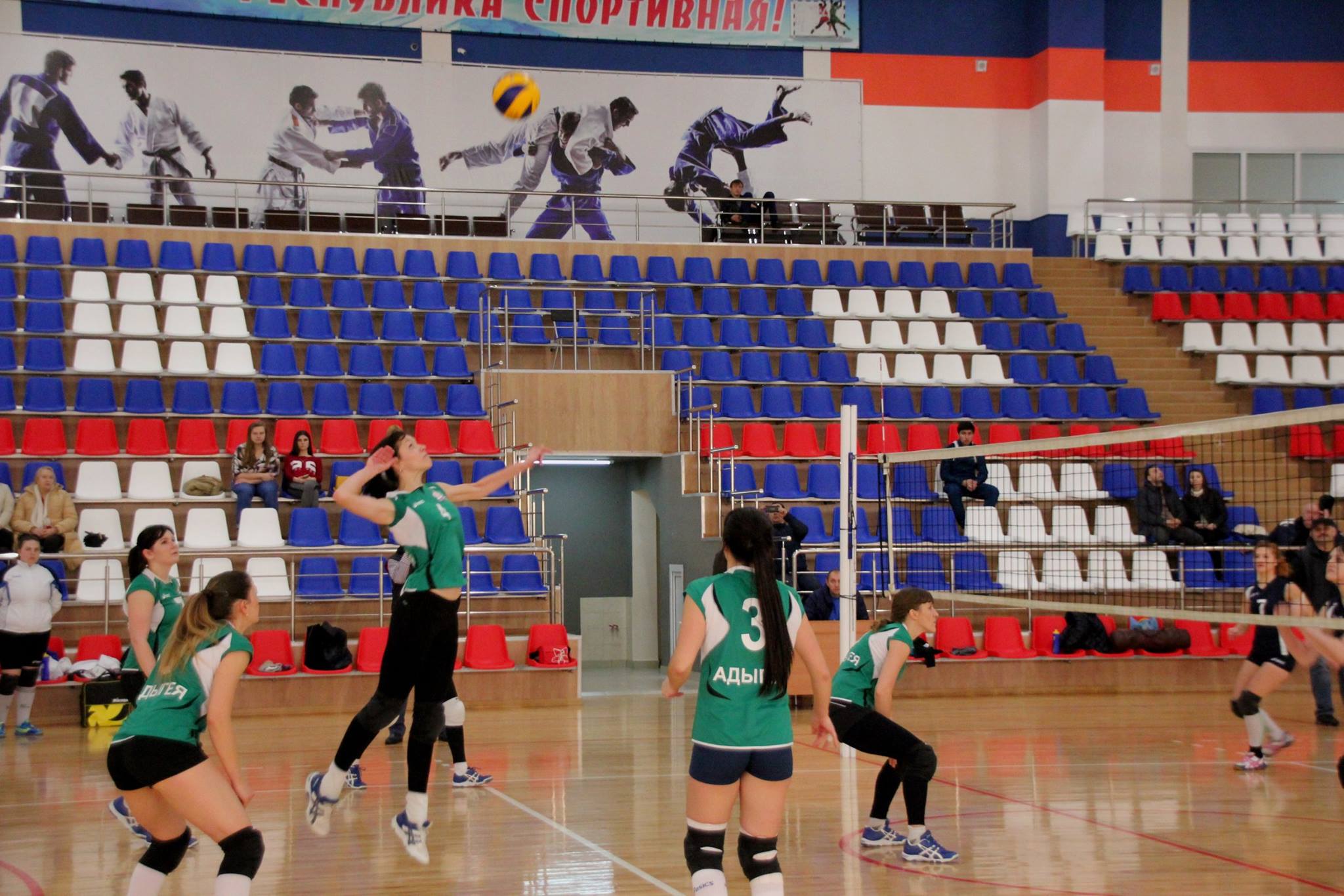 В поселке Тульском прошел турнир по волейболу среди девушек