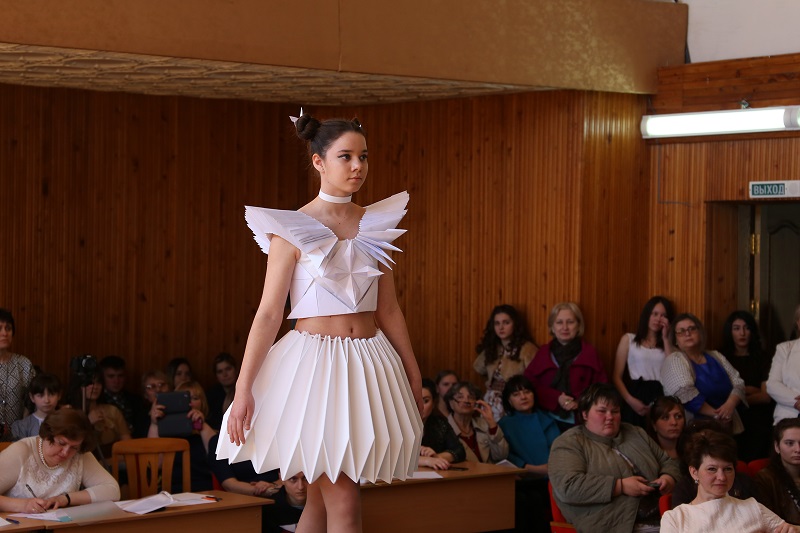 В МГГТК АГУ оценили творческий подход школьников к моделированию и дизайну одежды