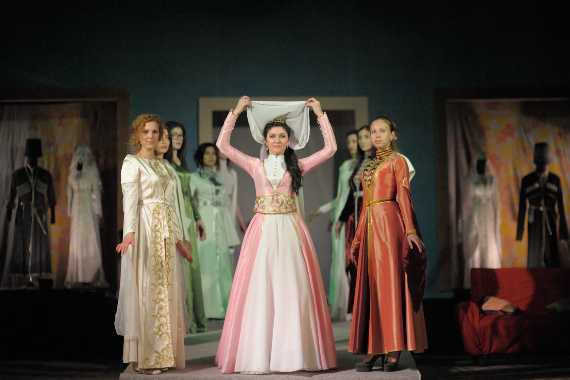 В спектакле Национального театра Адыгеи студенты МГТУ представят модные коллекции