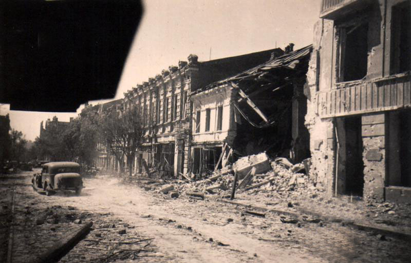 Майкоп осень 1942. Фото из архива "СА"