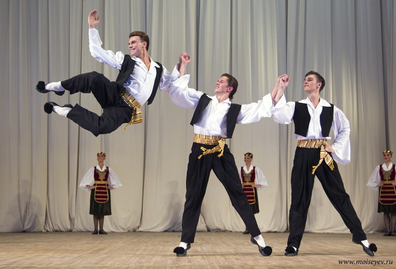 Фото с официального сайта балета им.И.Моисеева