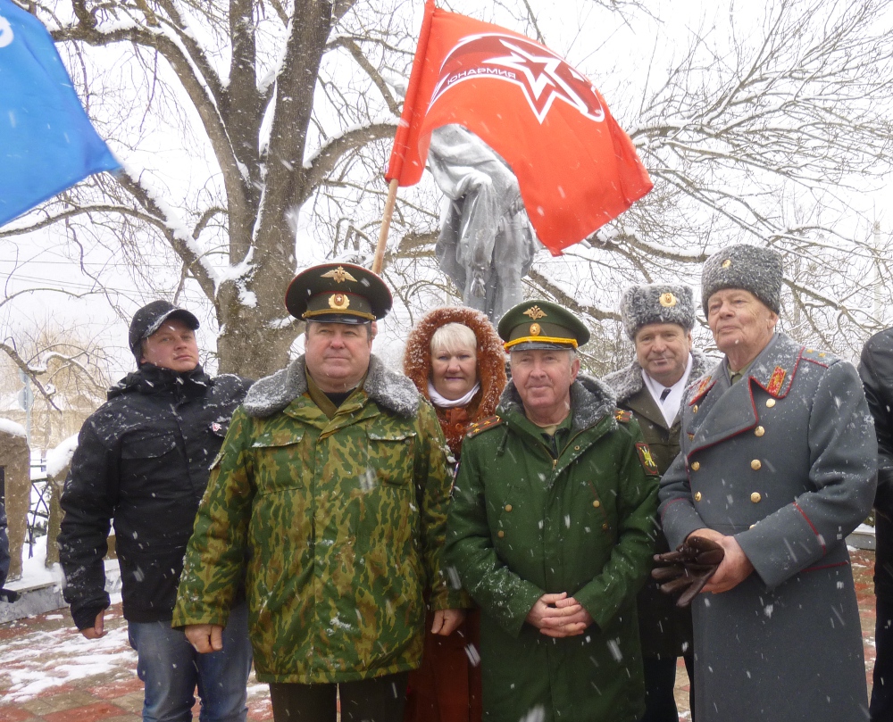 Генерал-лейтенант Юрий Щепин (крайний справа) во время Вахты памяти в Даховской в 2017 году. Фото Марины Лебедевой