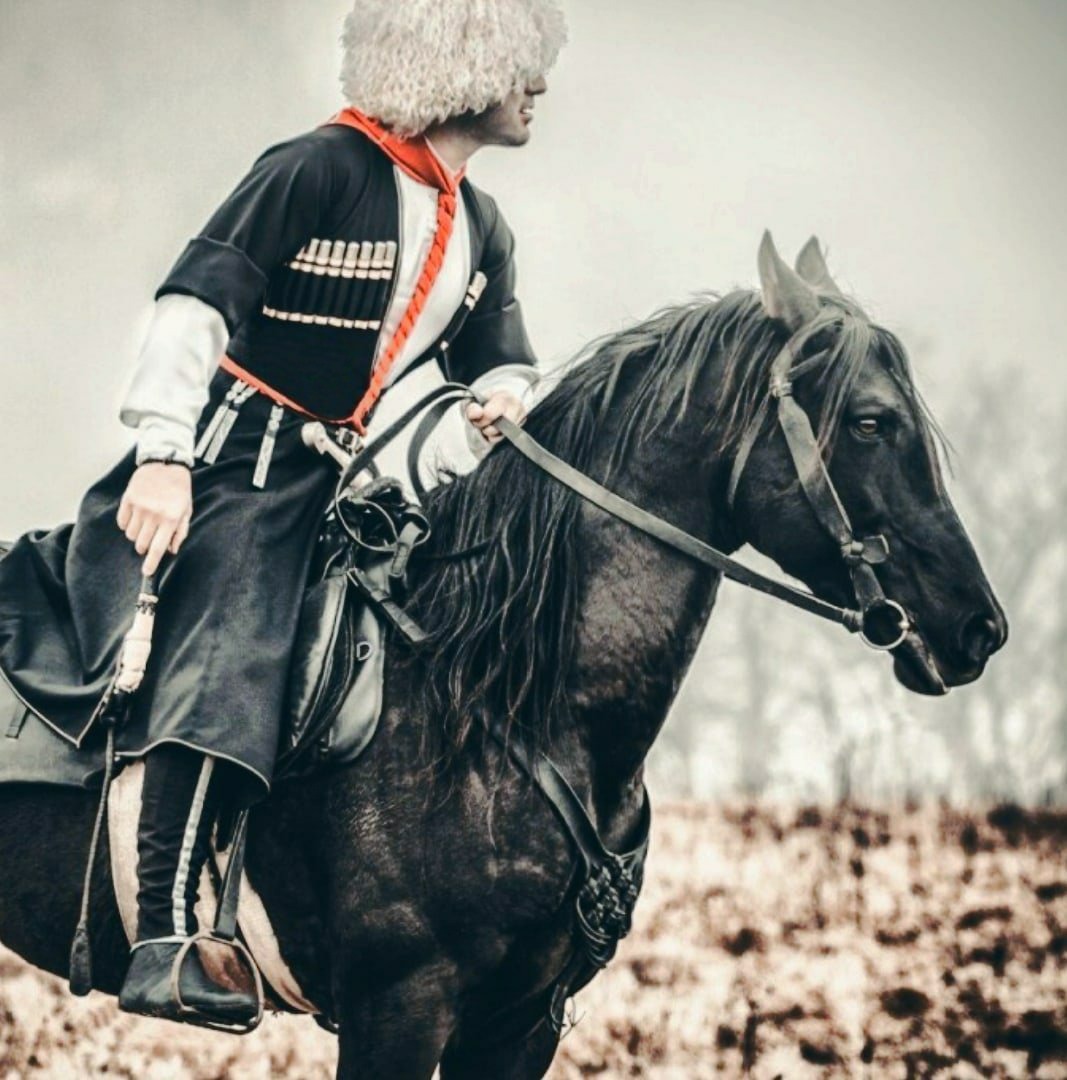 Кавказец на лошади